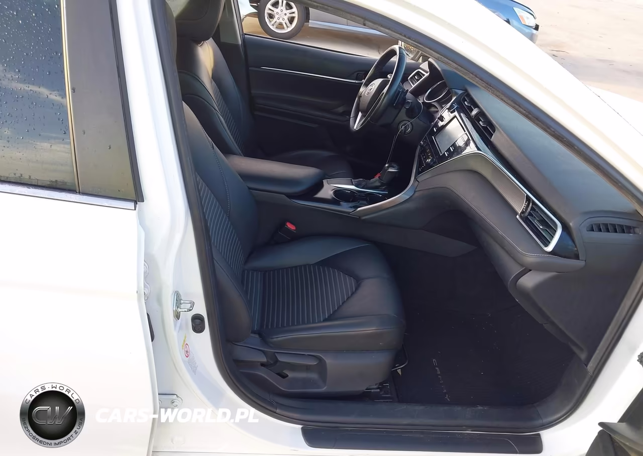 2018 Toyota Camry Se VIN:4T1B11HK0JU558048 - 5