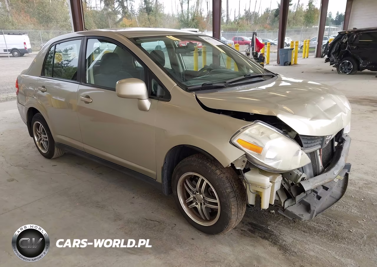 2009 Nissan Versa 1.8S – zdjęcie 1 z 16