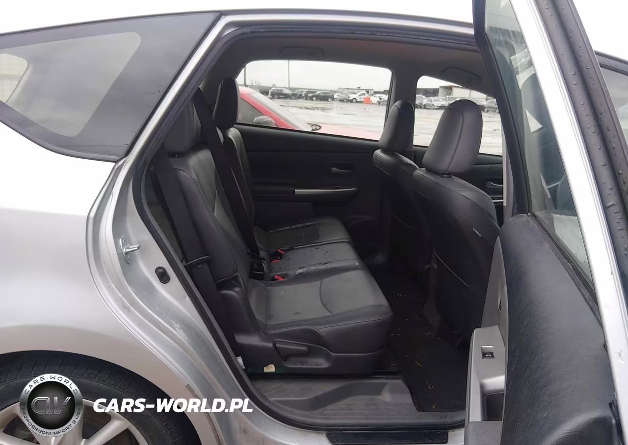 2013 Toyota Prius V Five VIN:JTDZN3EU2D3257204 - 8