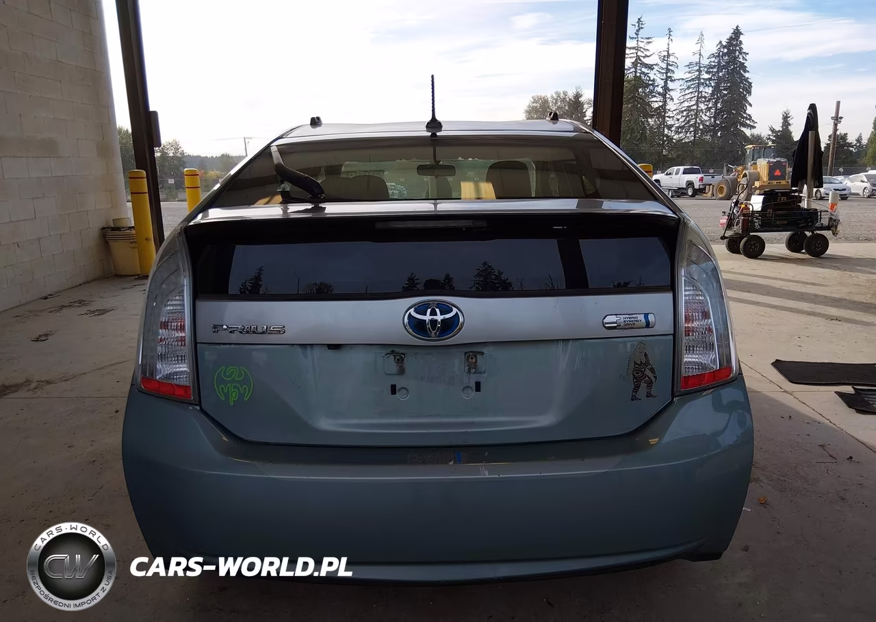 2015 Toyota Prius Plug-In VIN:JTDKN3DP6F3065414 - 16