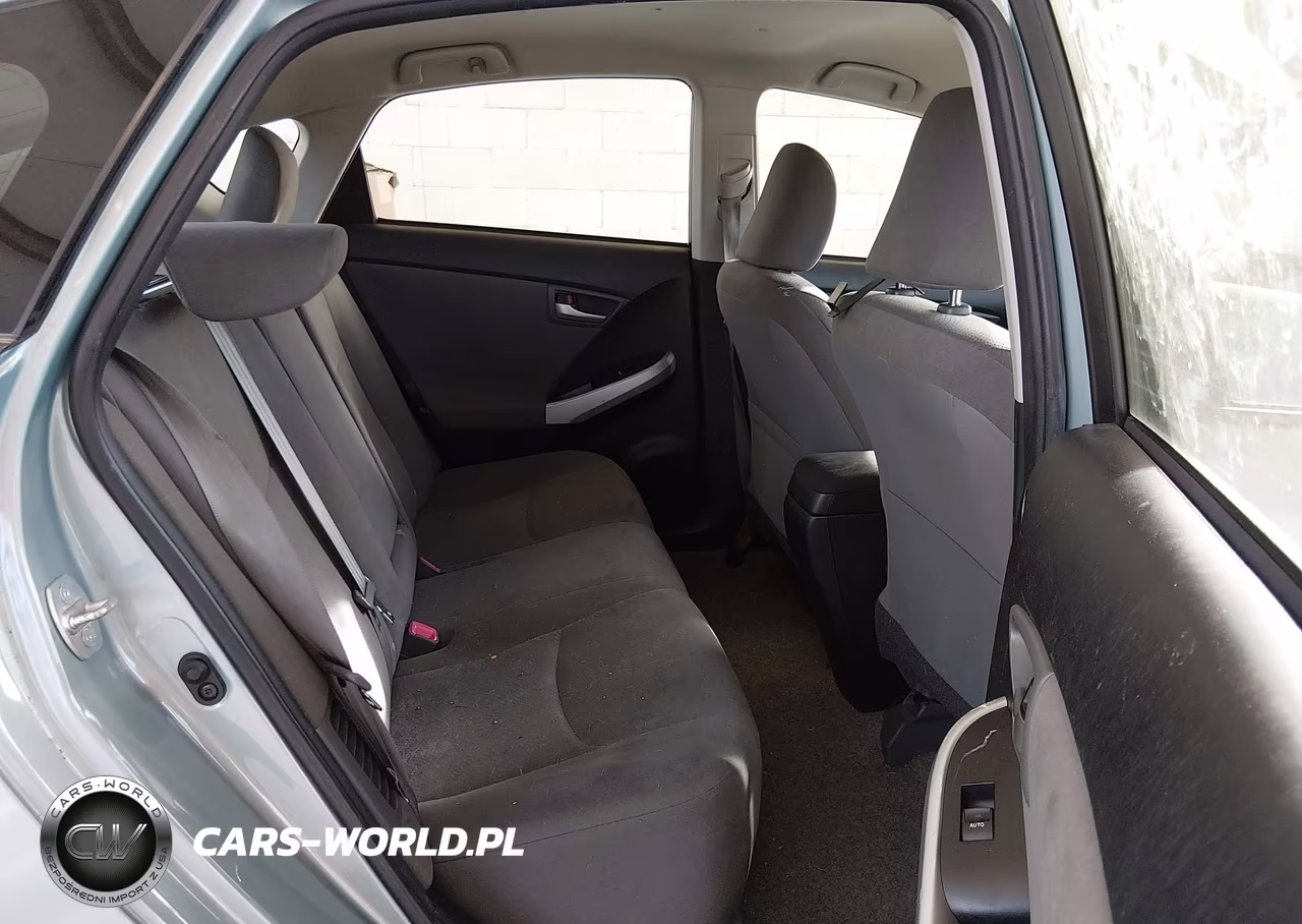 2015 Toyota Prius Plug-In VIN:JTDKN3DP6F3065414 - 8