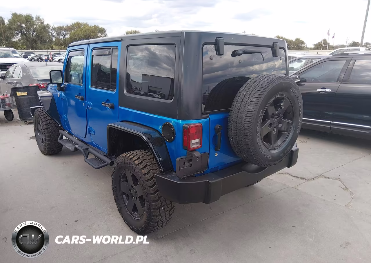 2015 Jeep Wrangler Unlimited Rubicon VIN:1C4BJWFGXFL769335 - 3