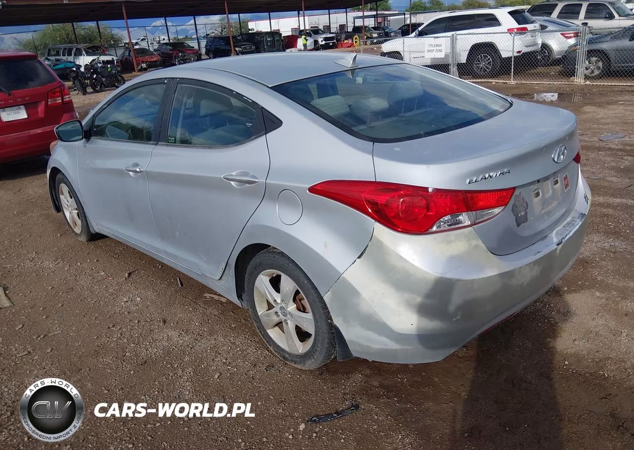 2013 Hyundai Elantra Gls VIN:KMHDH4AE6DU907194 - 3