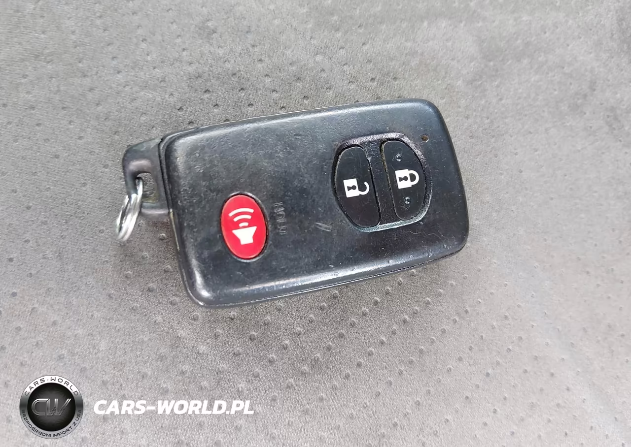 2011 Toyota Prius Two VIN:JTDKN3DU0B1382746 - 11