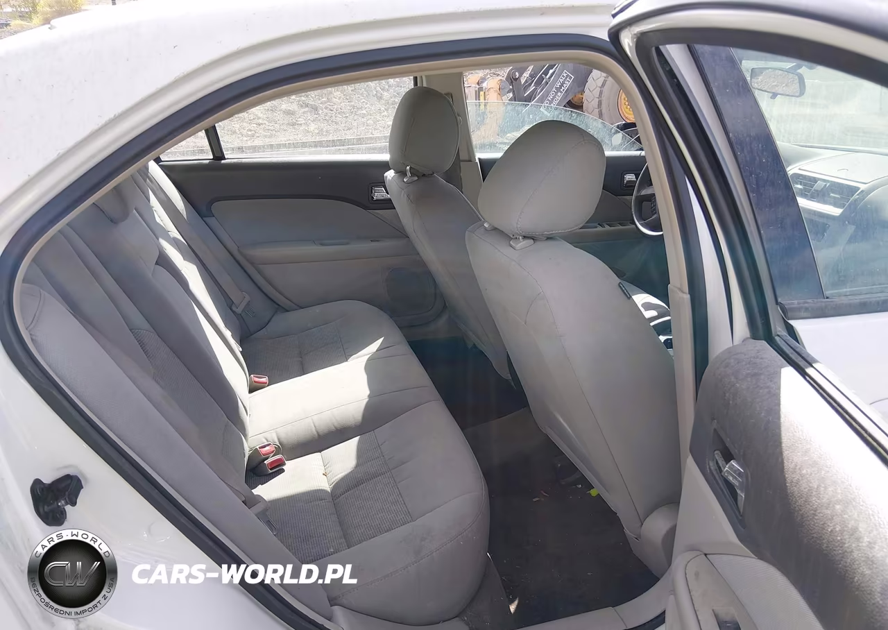 FORD FUSION S VIN:3FAHP0GA0CR333757 - 8