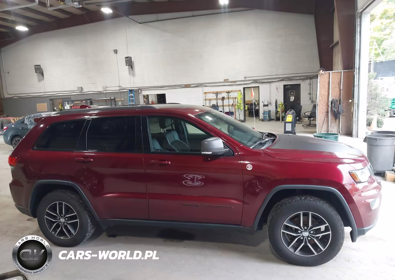 2017 Jeep Grand Cherokee Trailhawk 4X4 VIN:1C4RJFLGXHC663182 - 13