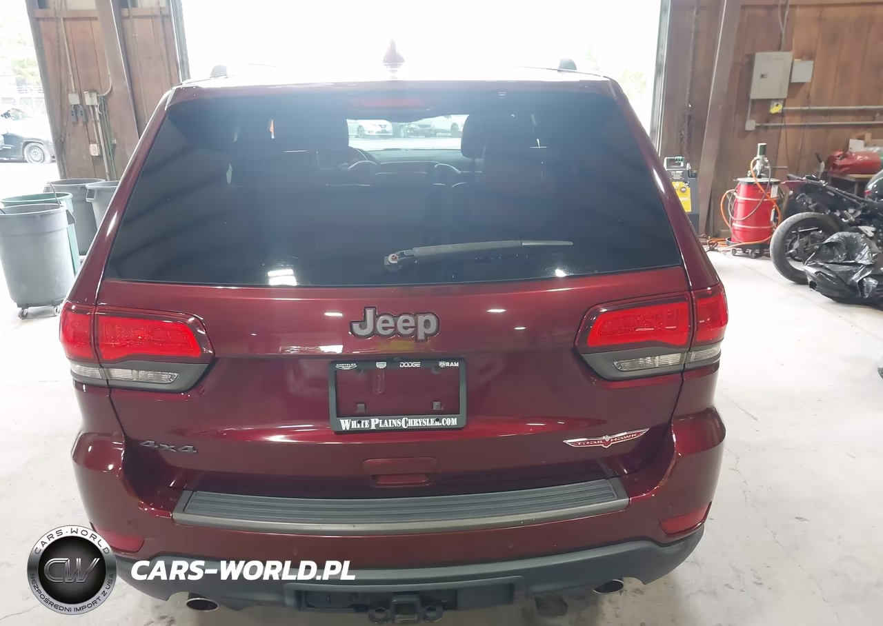 2017 Jeep Grand Cherokee Trailhawk 4X4 VIN:1C4RJFLGXHC663182 - 16