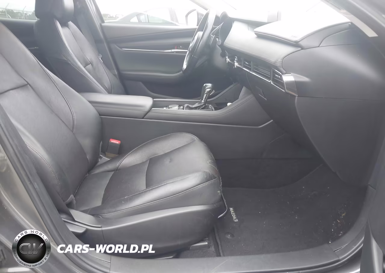 2019 Mazda Mazda3 Premium Package VIN:3MZBPAEM6KM100199 - 5