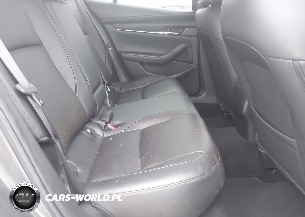2019 Mazda Mazda3 Premium Package VIN:3MZBPAEM6KM100199 - 8