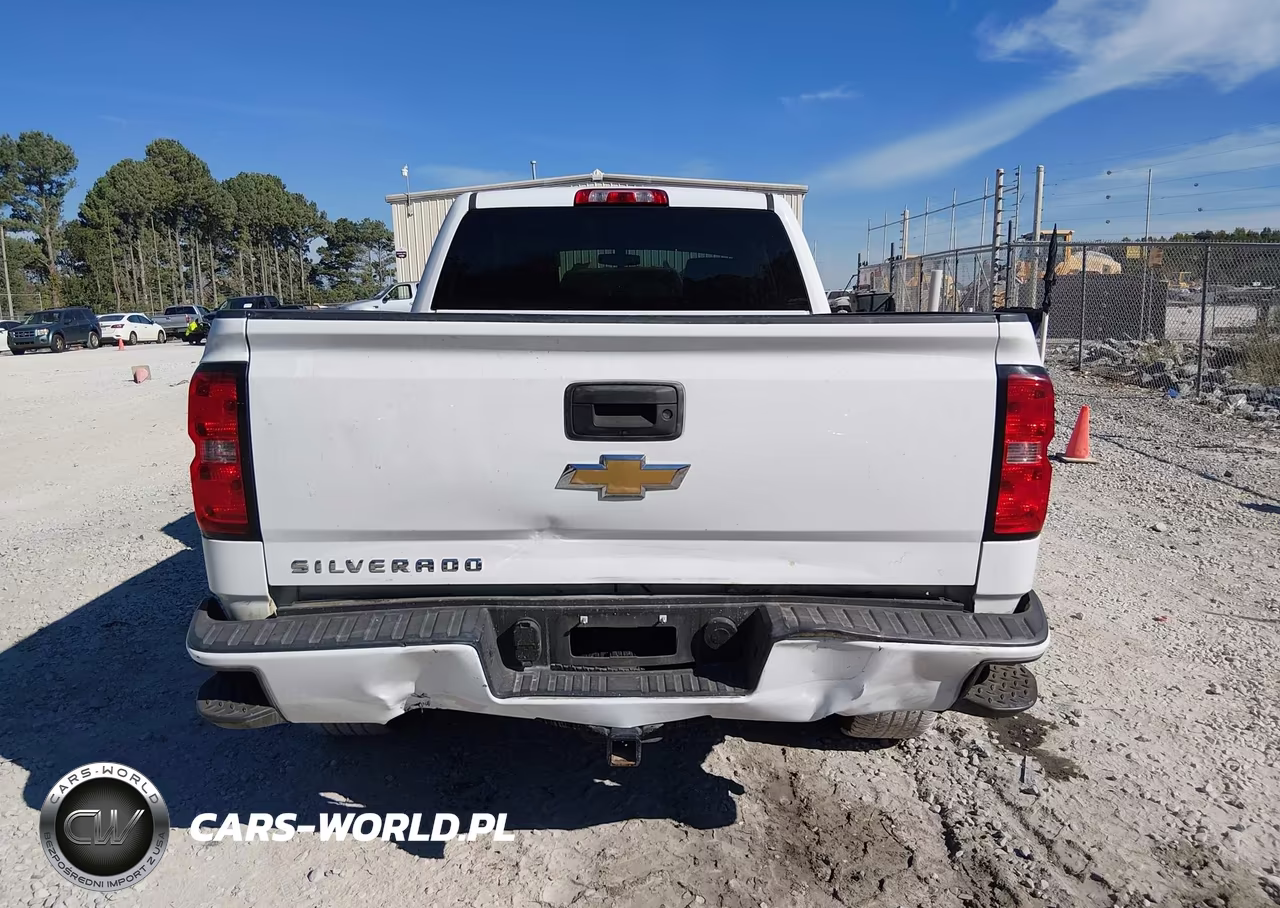 2018 Chevrolet Silverado 1500 Custom VIN:1GCRCPEC8JZ137761 - 16