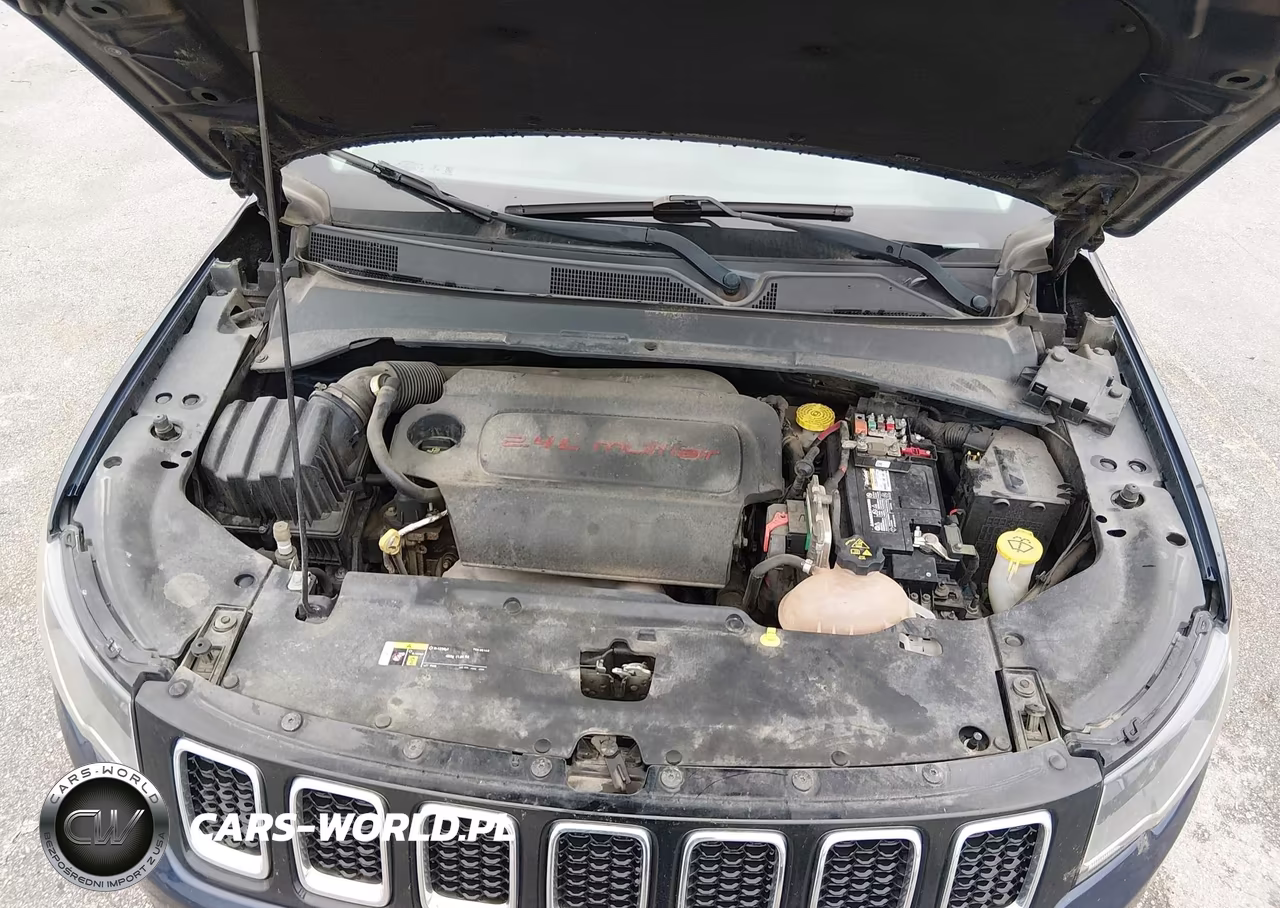 2018 Jeep Compass Latitude 4X4 VIN:3C4NJDBB5JT492537 - 10