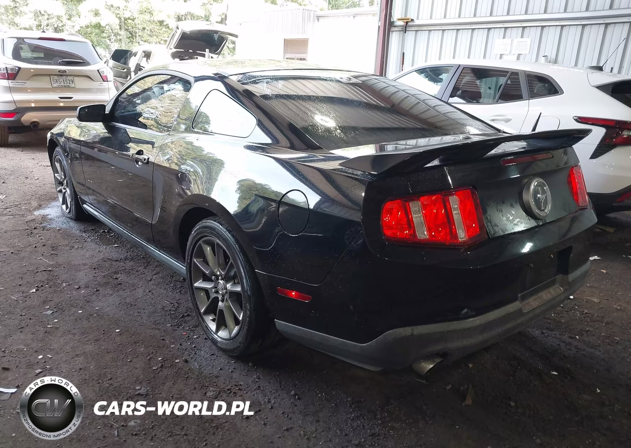 2012 Ford Mustang V6 Premium VIN:1ZVBP8AMXC5271818 - 3