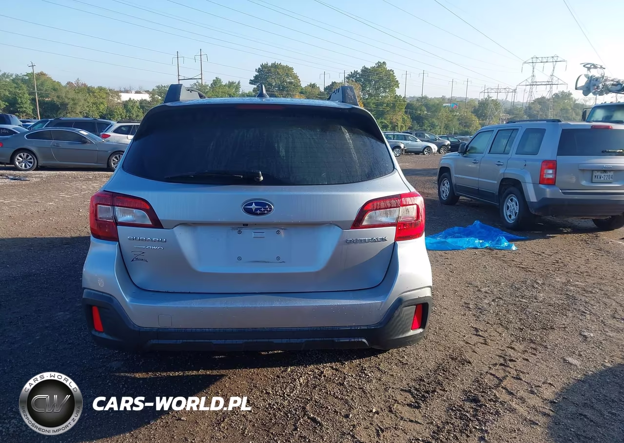 2019 Subaru Outback 2.5I Premium VIN:4S4BSAFC1K3296718 - 17