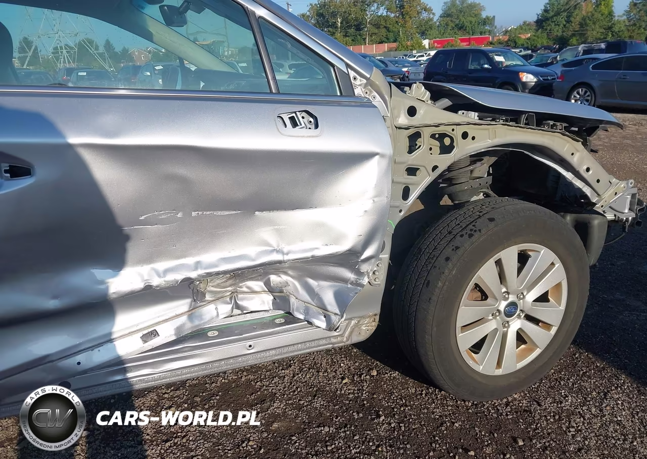 2019 Subaru Outback 2.5I Premium VIN:4S4BSAFC1K3296718 - 18