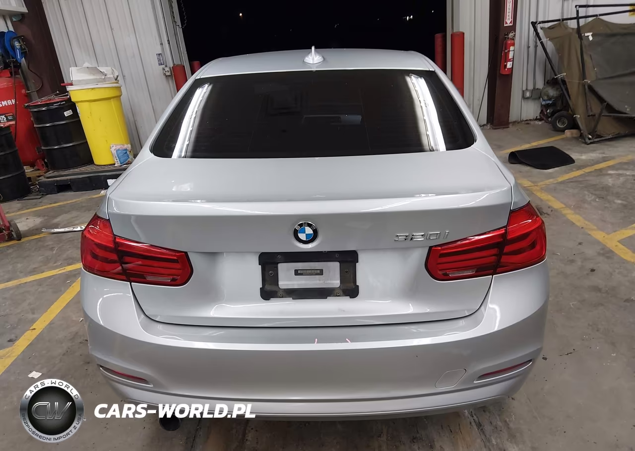 2018 BMW 320I VIN:WBA8A9C55JAH12849 - 16