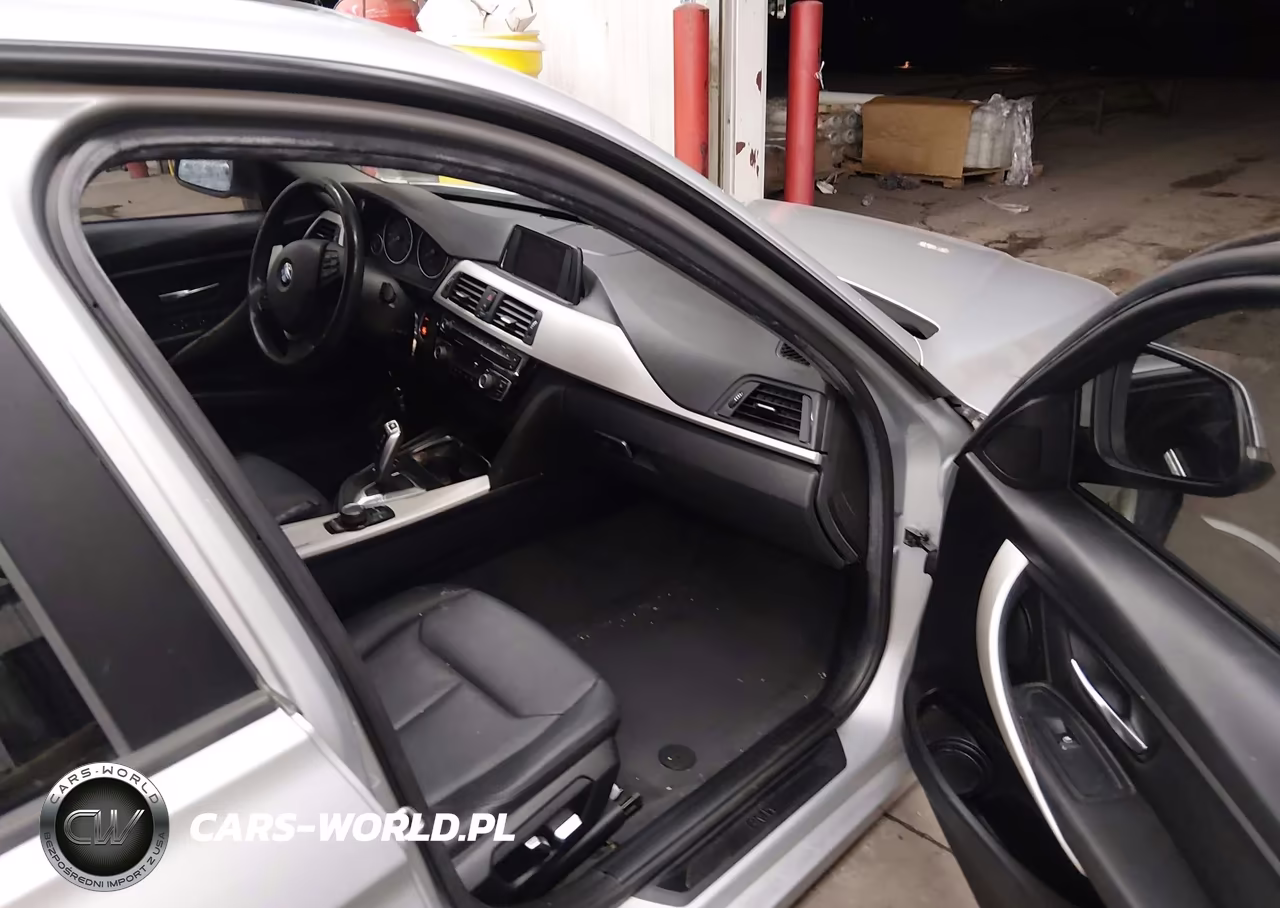 2018 BMW 320I VIN:WBA8A9C55JAH12849 - 5