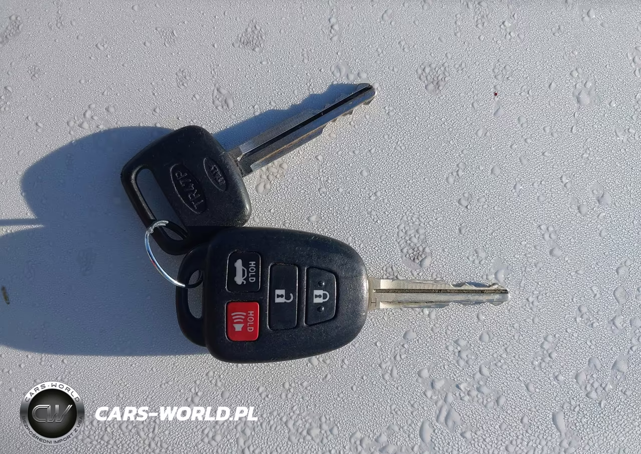 2019 Toyota Corolla Le VIN:2T1BURHE9KC196904 - 11