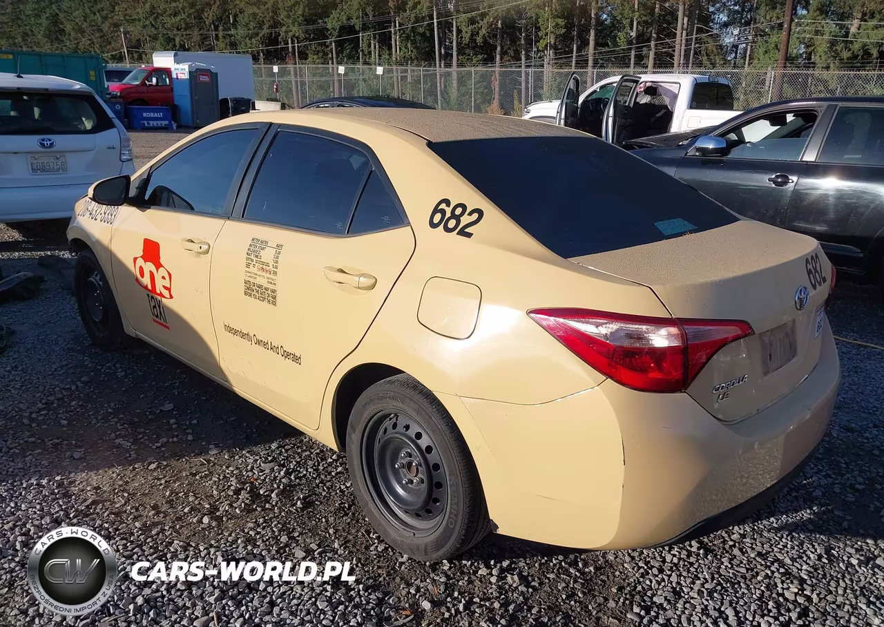 2019 Toyota Corolla Le VIN:2T1BURHE9KC196904 - 3