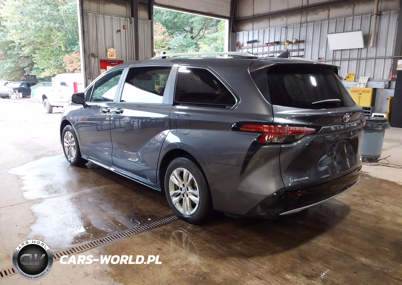2025 Toyota Sienna Limited VIN:5TDZSKFC2SS177633 - 3