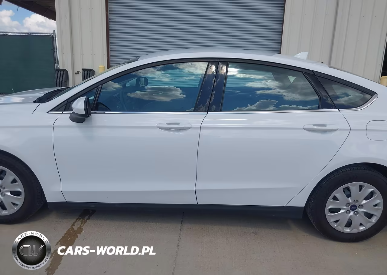 2020 Ford Fusion S VIN:3FA6P0G75LR201136 - 16