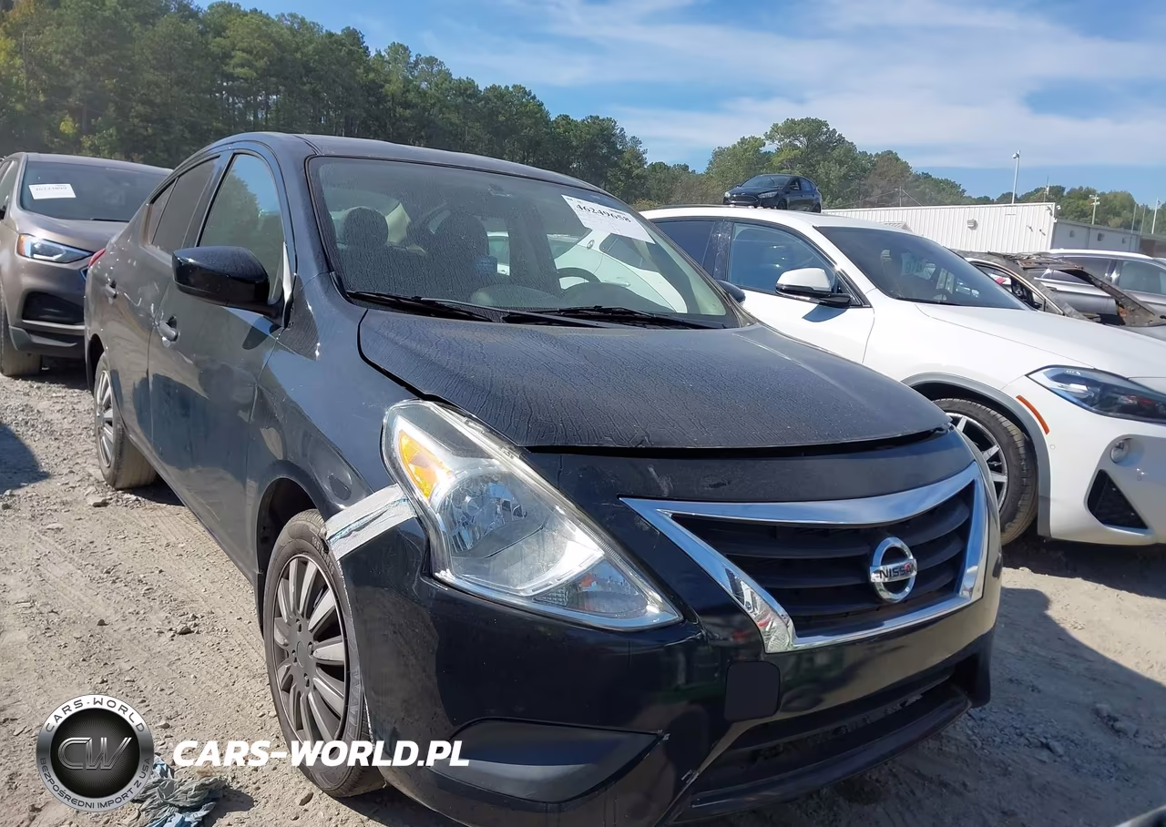 2017 Nissan Versa 1.6 S+
