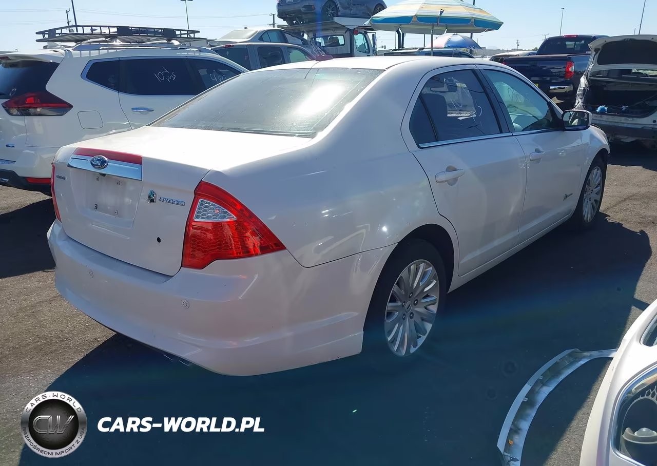2010 Ford Fusion Hybrid VIN:3FADP0L32AR262998 - 4