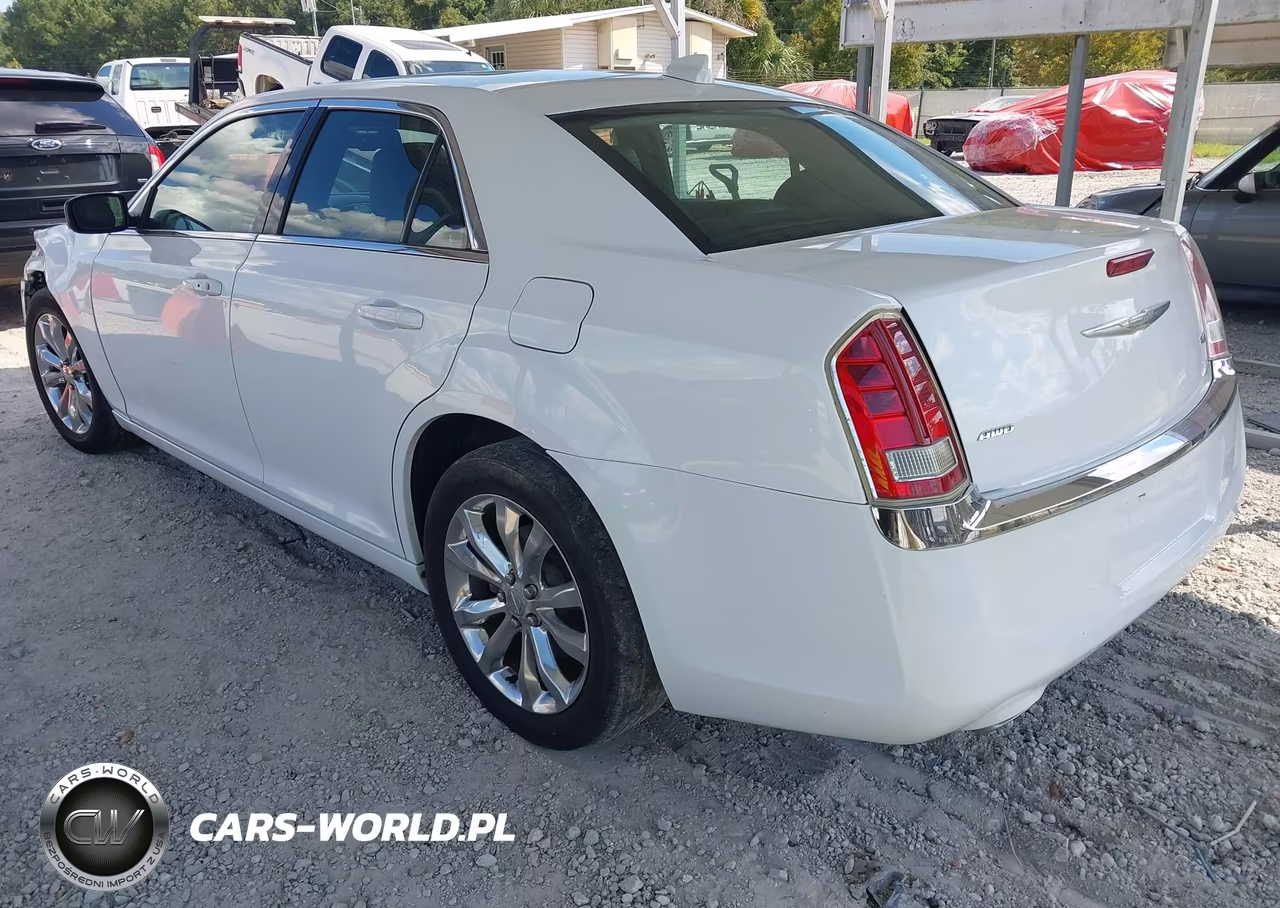 2016 Chrysler 300 Anniversary Edition VIN:2C3CCARG5GH278428 - 3