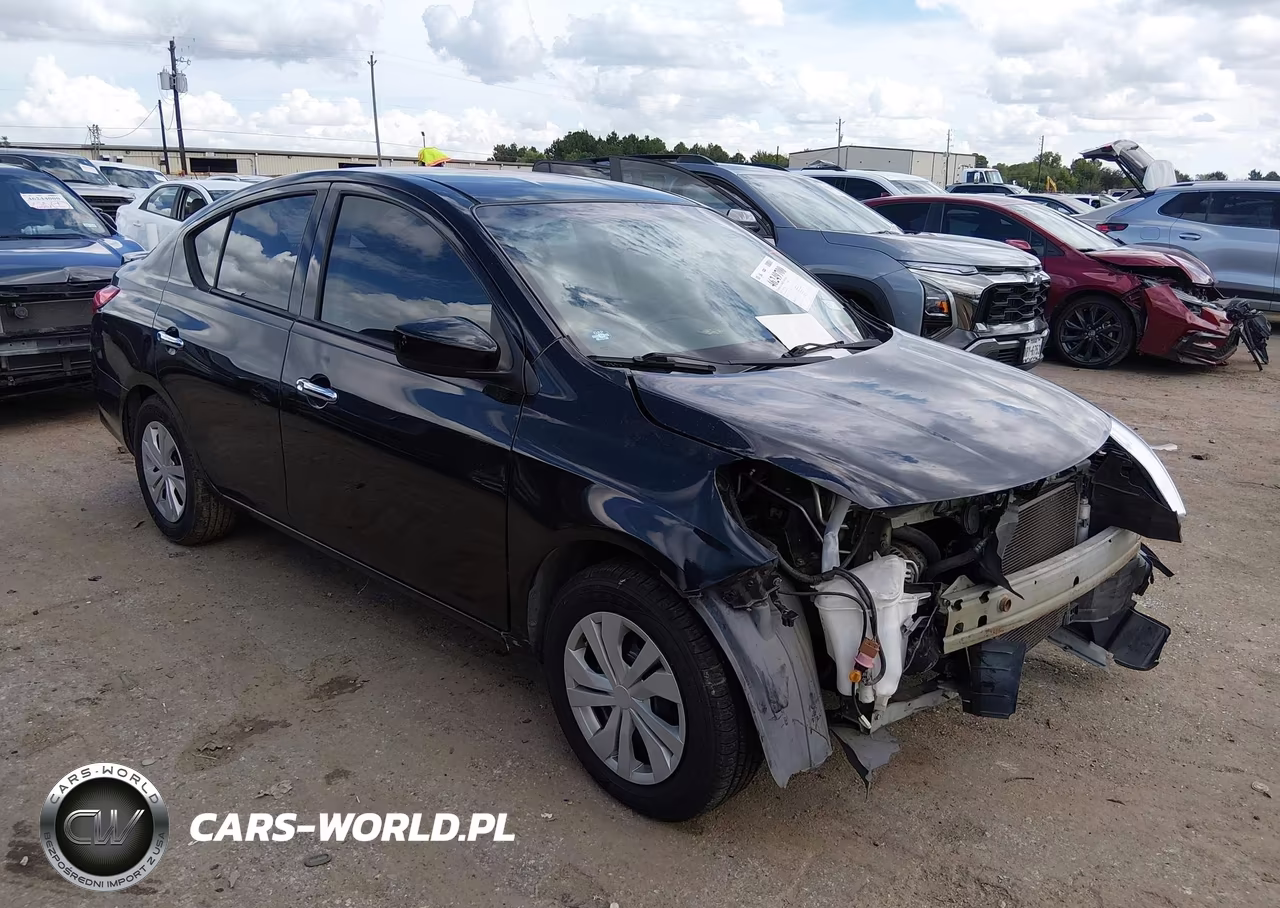 2015 Nissan Versa 1.6 Sv