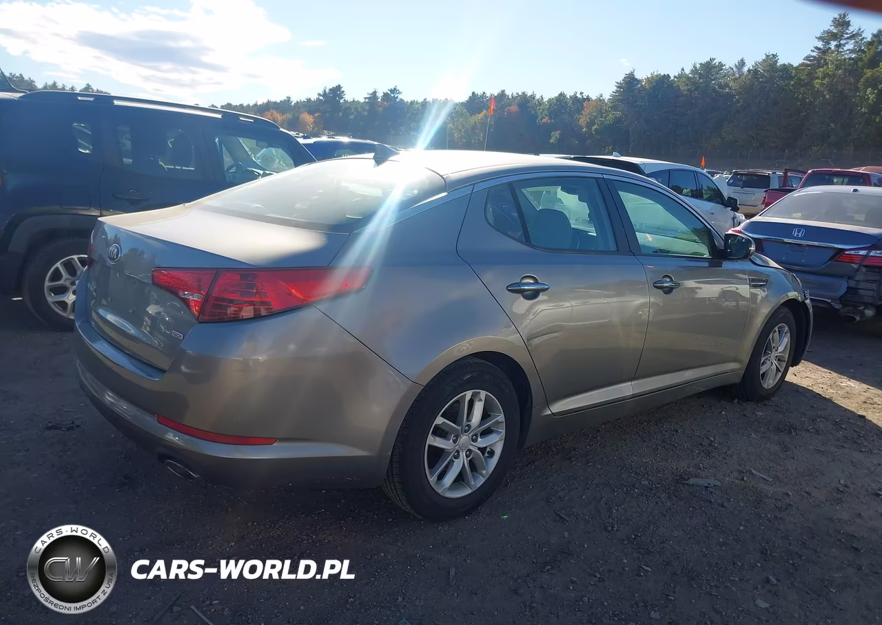 2013 Kia Optima Lx VIN:5XXGM4A7XDG253546 - 4