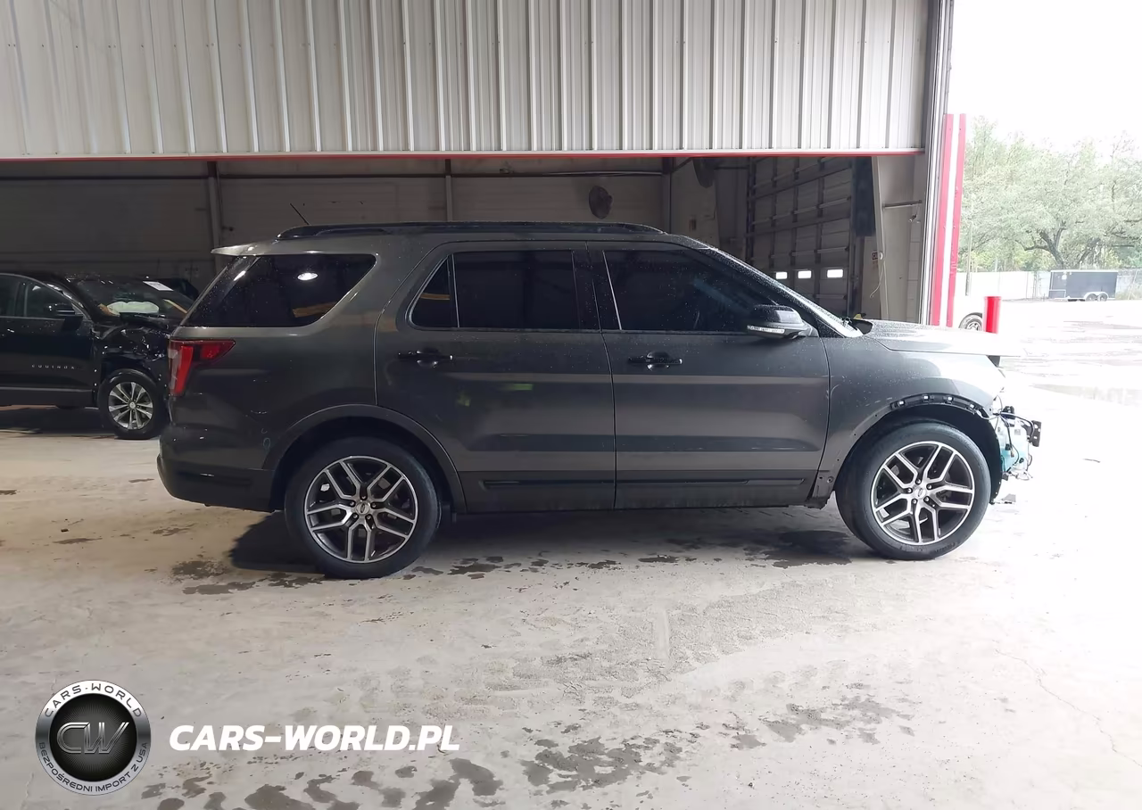 2019 Ford Explorer Sport VIN:1FM5K8GTXKGB02992 - 14