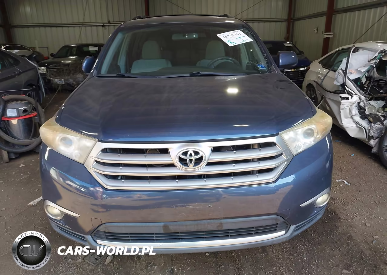 2011 Toyota Highlander Base V6 VIN:5TDBK3EH8BS066900 - 12