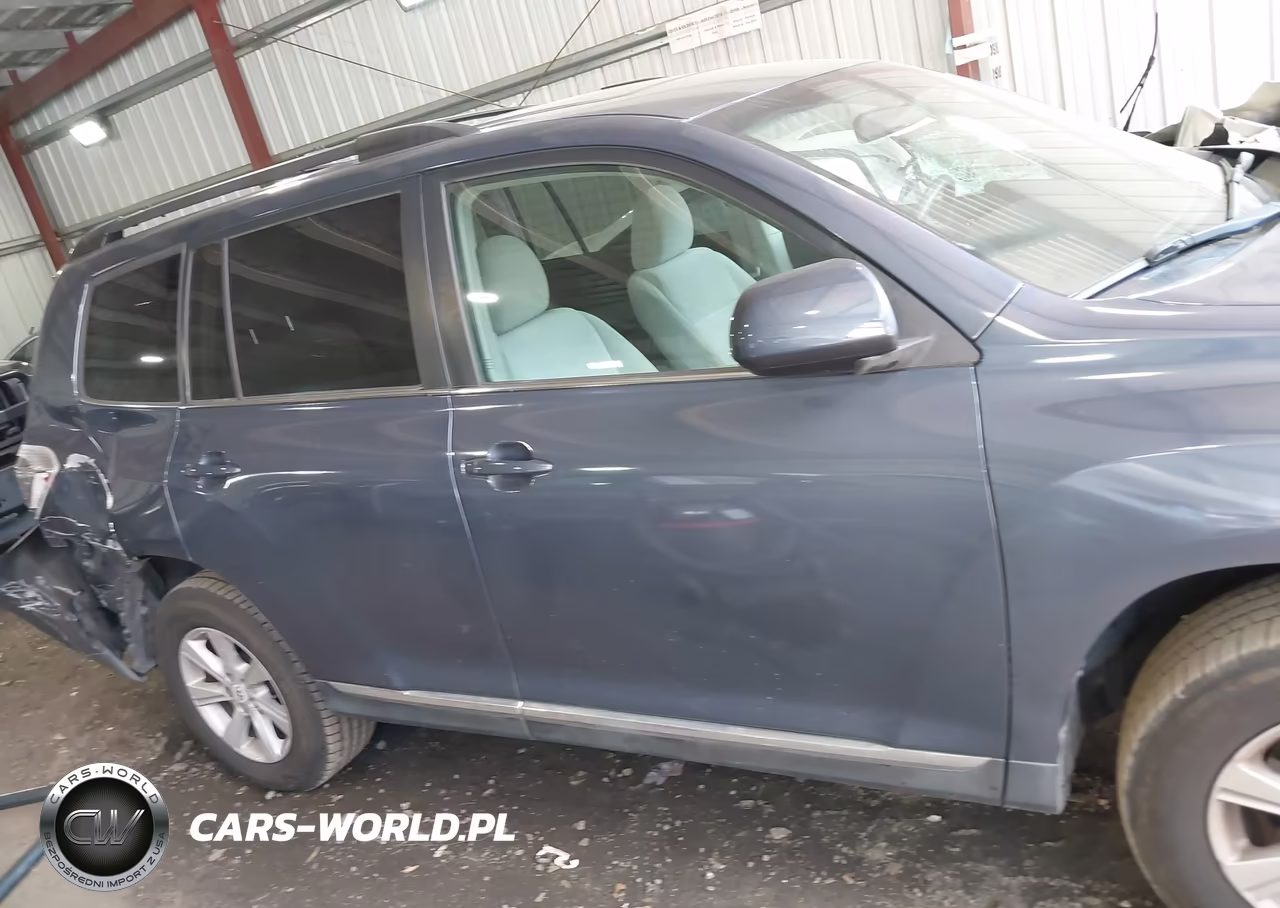 2011 Toyota Highlander Base V6 VIN:5TDBK3EH8BS066900 - 13