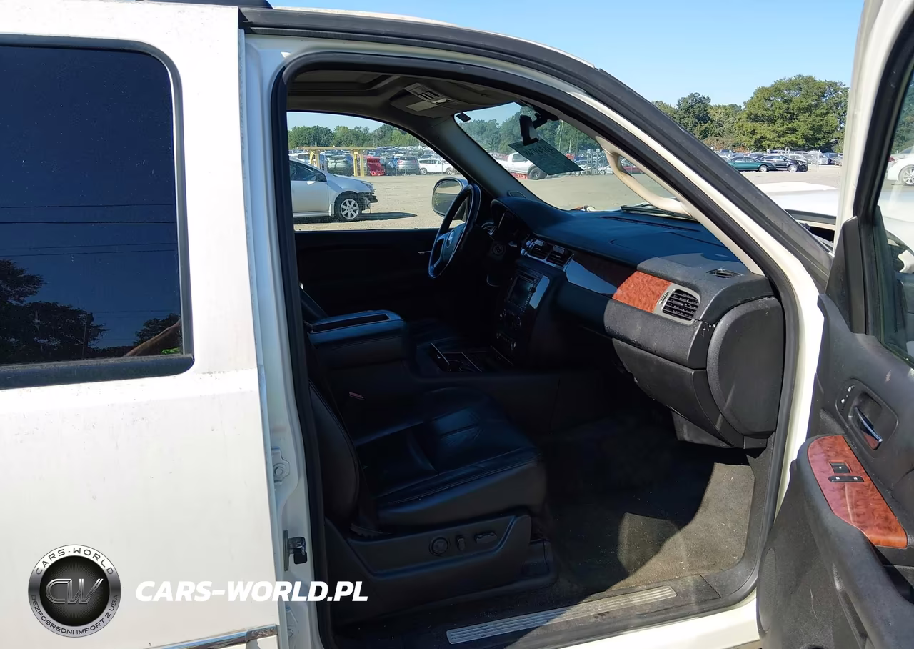 2008 Chevrolet Suburban 1500 Ltz VIN:1GNFK16388R185117 - 5