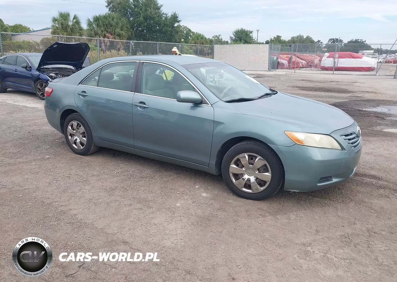 2009 Toyota Camry Le – zdjęcie 1 z 11