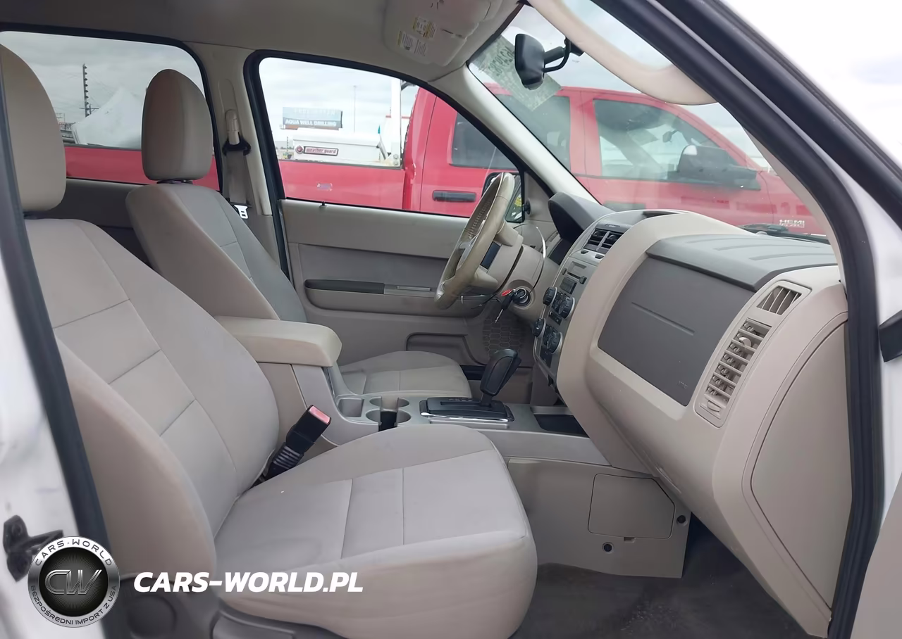 2011 Ford Escape Xlt VIN:1FMCU0DG8BKA98707 - 5