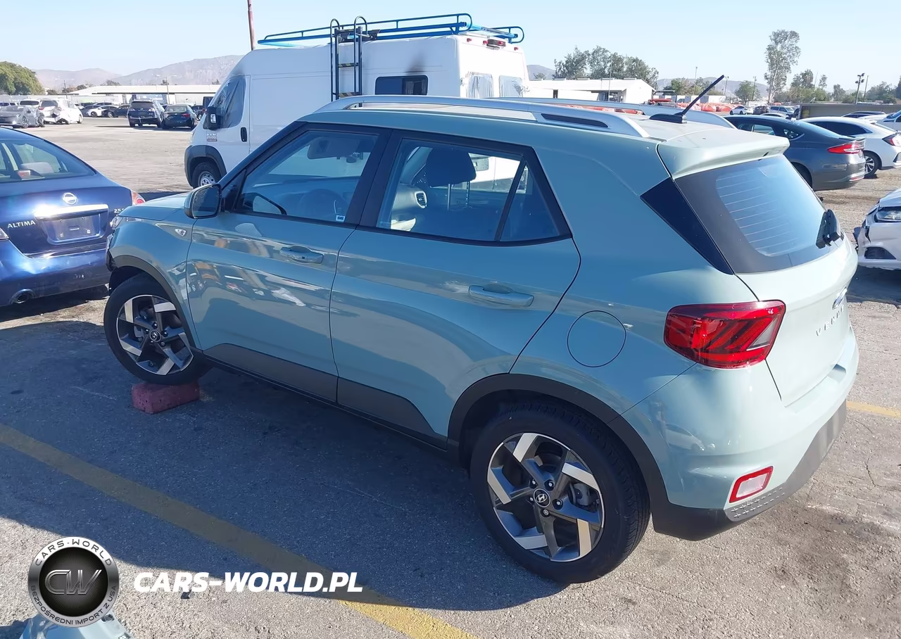 2025 Hyundai Venue Sel VIN:KMHRC8A36SU395279 - 3