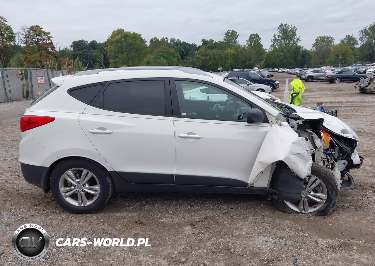2013 Hyundai Tucson Gls VIN:KM8JU3AC2DU551169 - 13