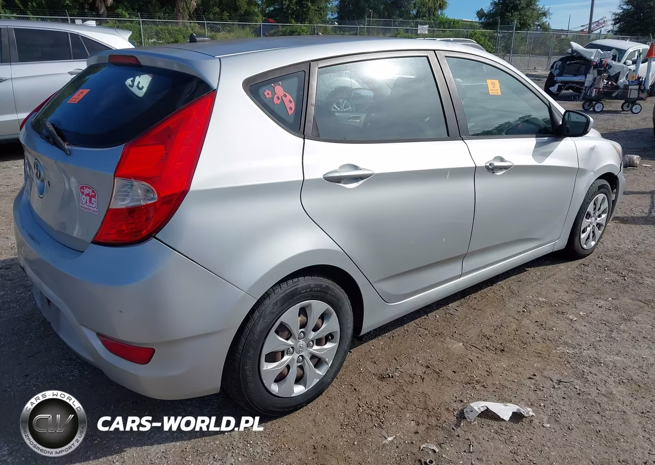 2015 Hyundai Accent Gs VIN:KMHCT5AE9FU198053 - 4