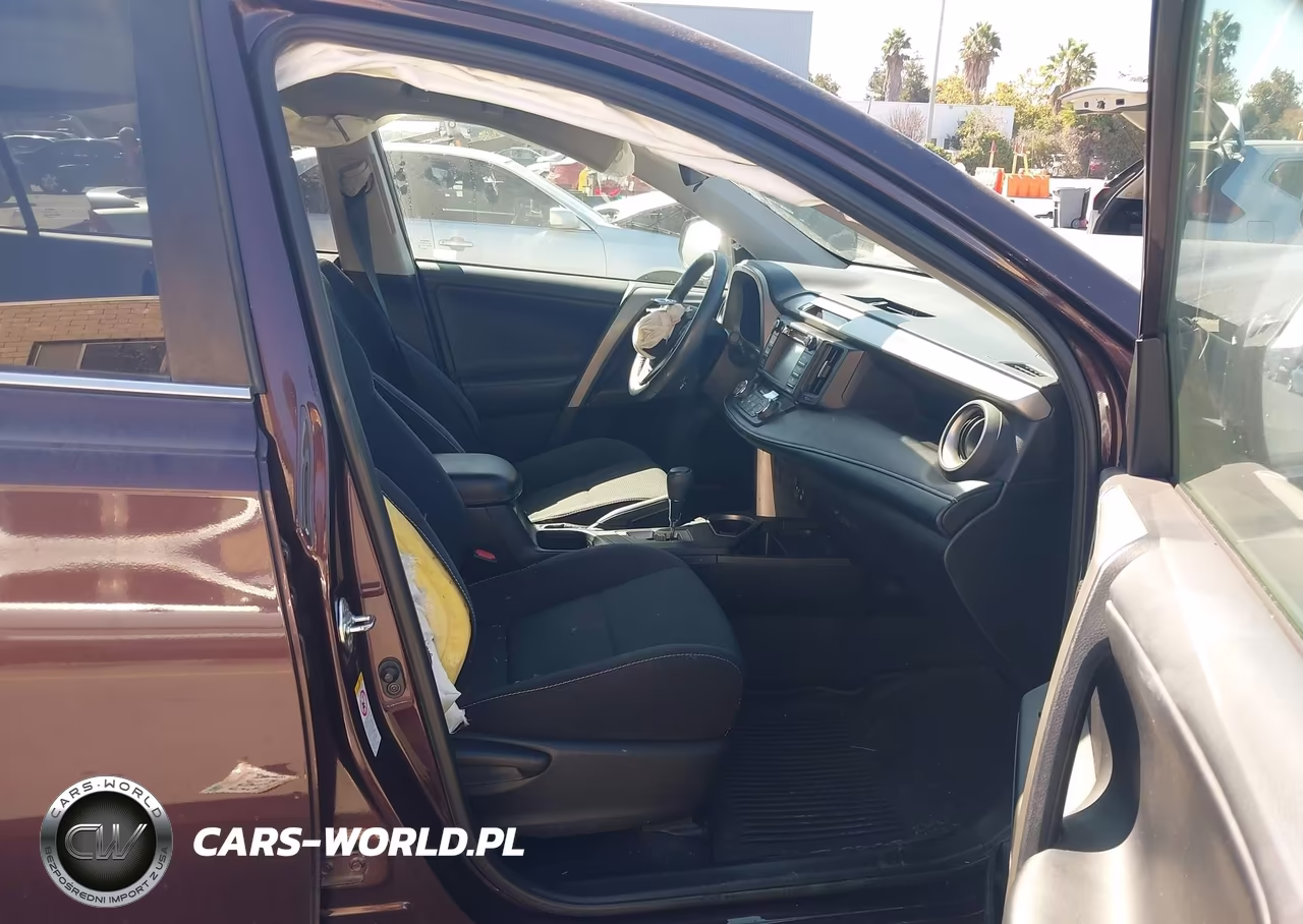 2018 Toyota Rav4 Xle VIN:2T3WFREV9JW442306 - 5