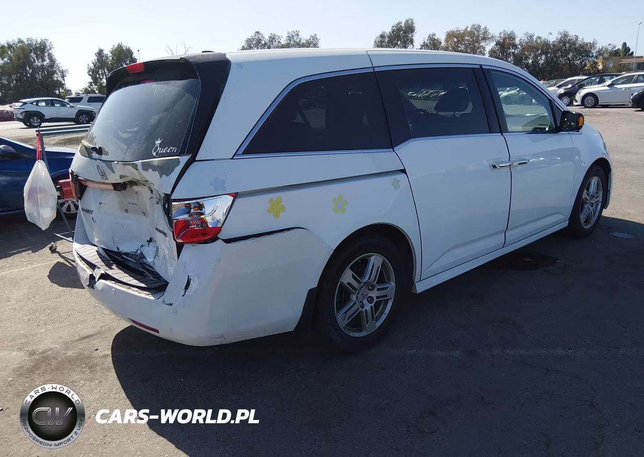 2011 Honda Odyssey Touring-Touring Elite VIN:5FNRL5H97BB002413 - 4