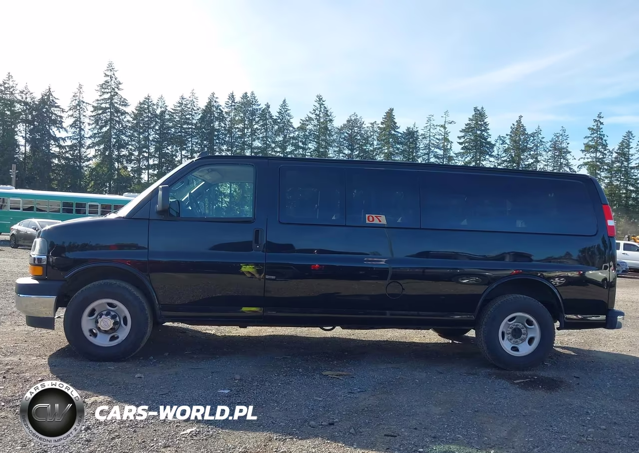 2018 Chevrolet Express 3500 Lt VIN:1GAZGPFG8J1299421 - 14
