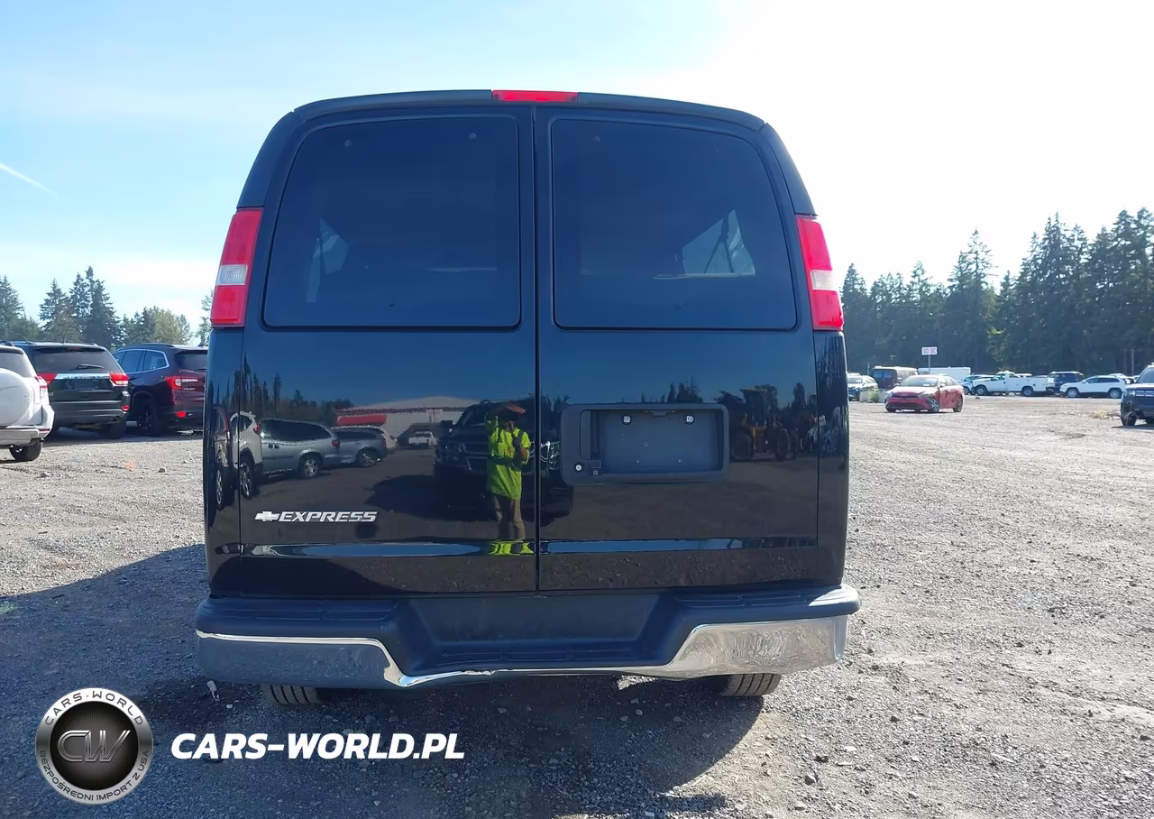 2018 Chevrolet Express 3500 Lt VIN:1GAZGPFG8J1299421 - 16