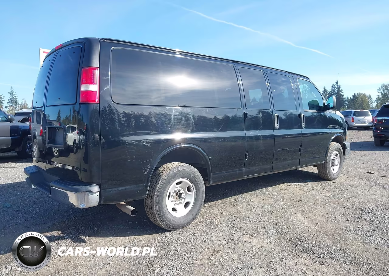 2018 Chevrolet Express 3500 Lt VIN:1GAZGPFG8J1299421 - 4