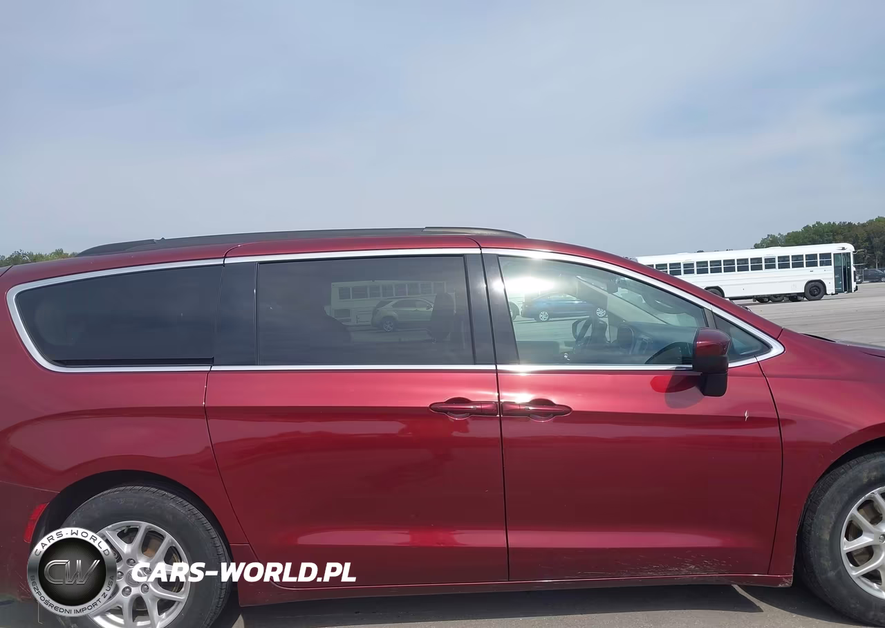 2021 Chrysler Voyager Lxi VIN:2C4RC1DG2MR533197 - 13