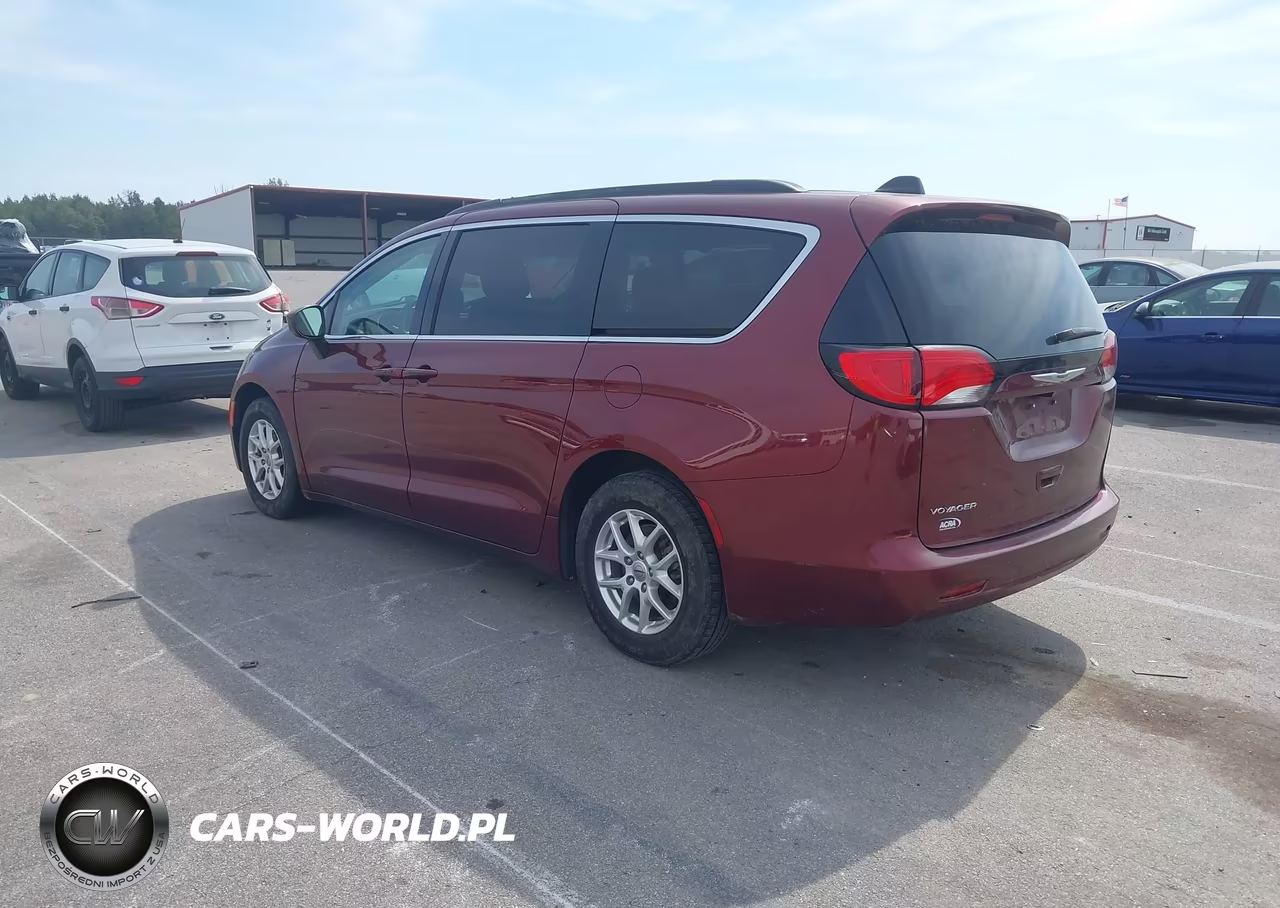 2021 Chrysler Voyager Lxi VIN:2C4RC1DG2MR533197 - 3