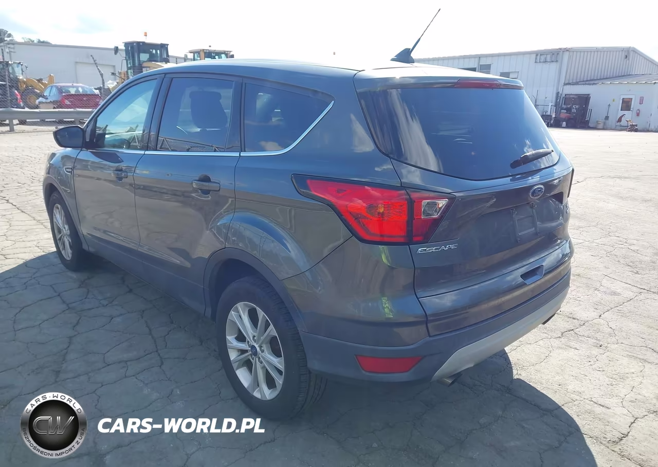 2019 Ford Escape Se VIN:1FMCU0GD6KUA68689 - 3