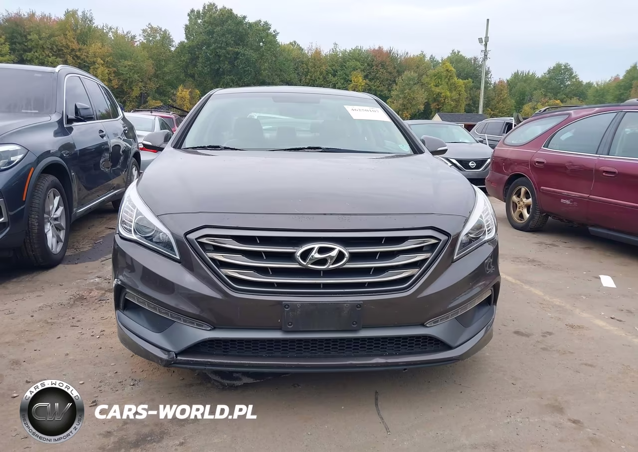 2016 Hyundai Sonata Limited VIN:5NPE34AF8GH389930 - 12
