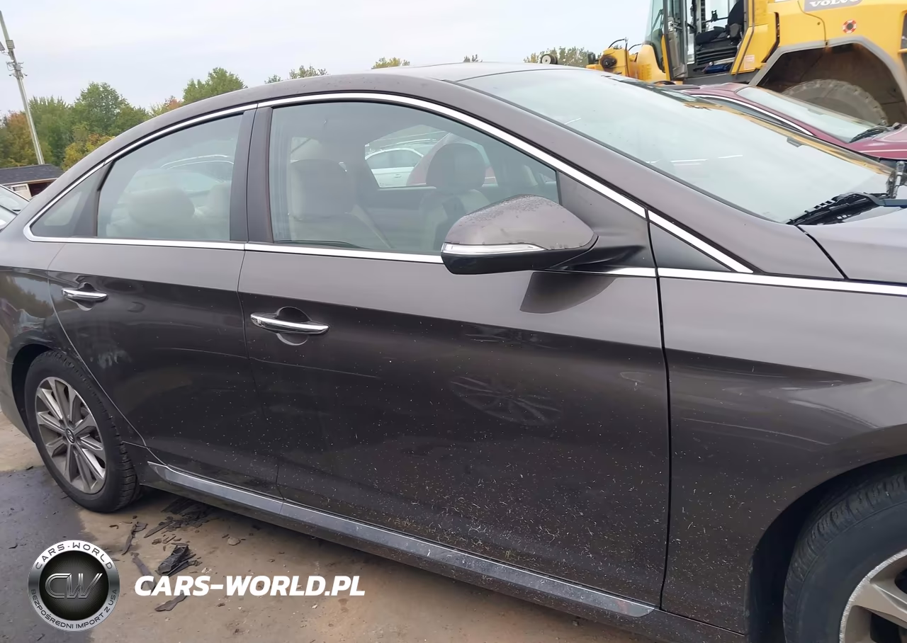 2016 Hyundai Sonata Limited VIN:5NPE34AF8GH389930 - 13