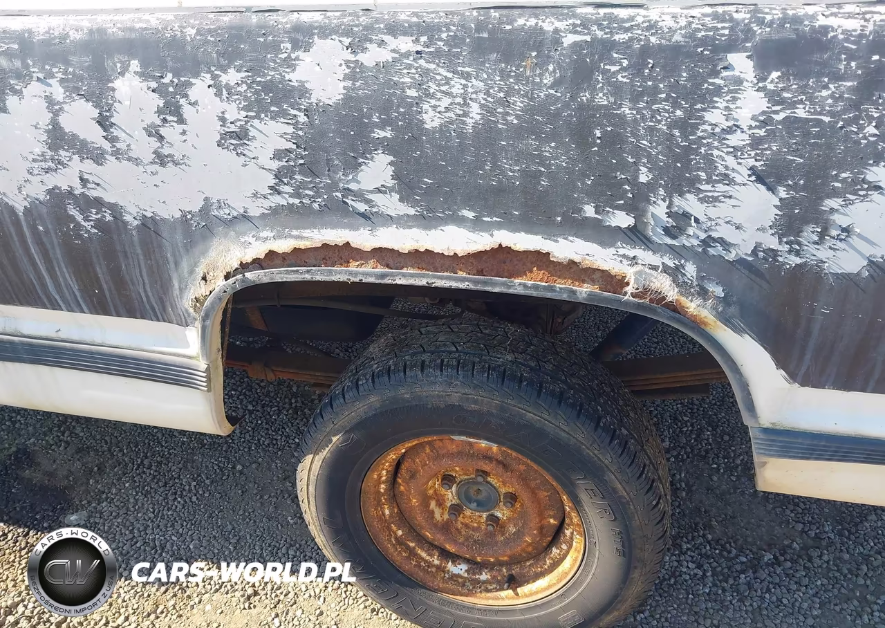 1988 Chevrolet Gmt-400 C1500 VIN:2GCDC14Z1J1185611 - 14