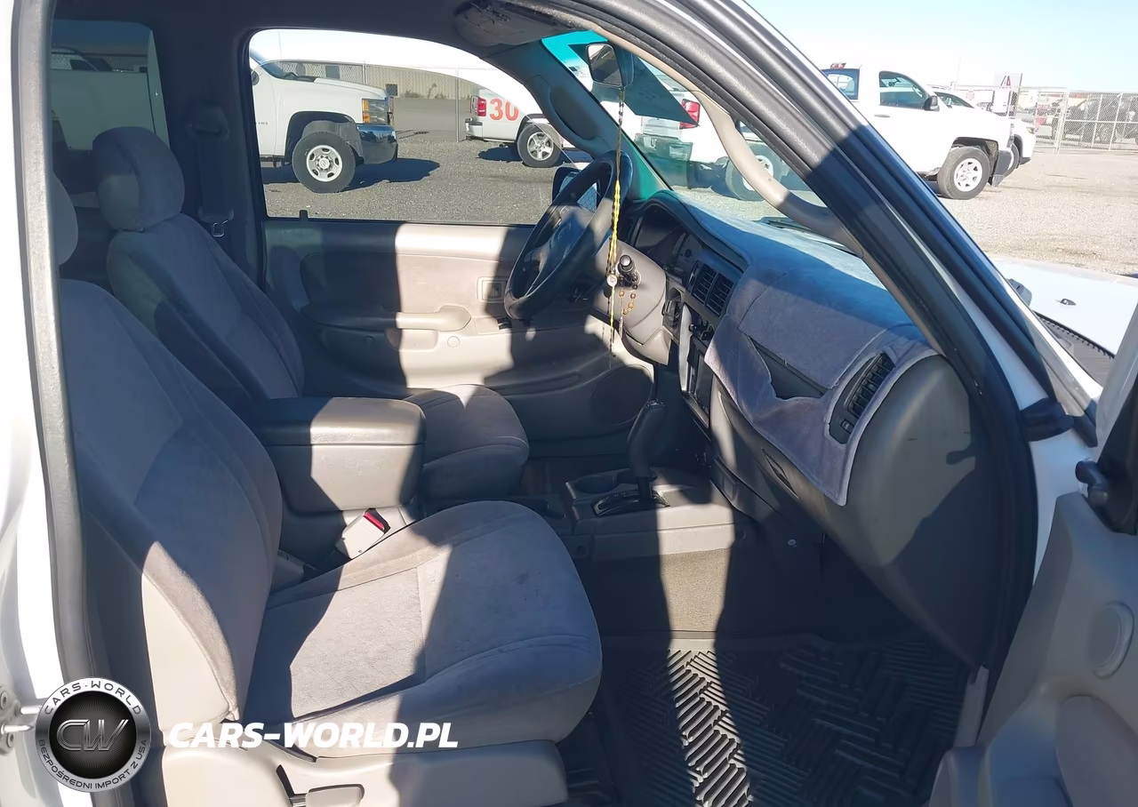 2002 Toyota Tacoma VIN:5TEVL52N62Z054747 - 5